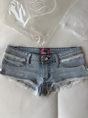 Truth or Dare Miss America Lace Trim Light Wash Denim Shorts